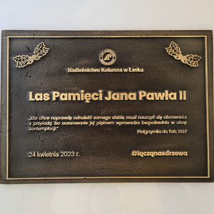 Tablica pamiątkowa mosiężna odlewana 2